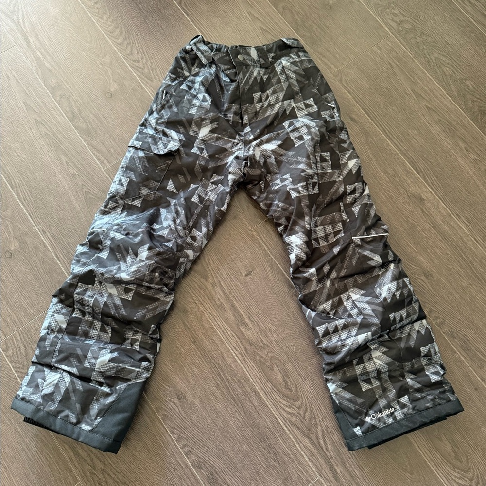 Columbia Boy’s Snow Pants, Large with outgrown grow system, Like New